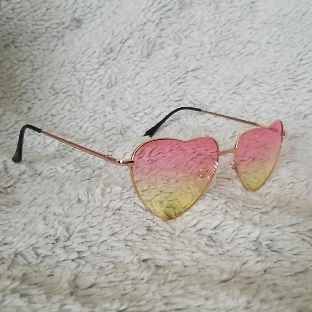 Heart Shaped Metal Frame Sunglasses